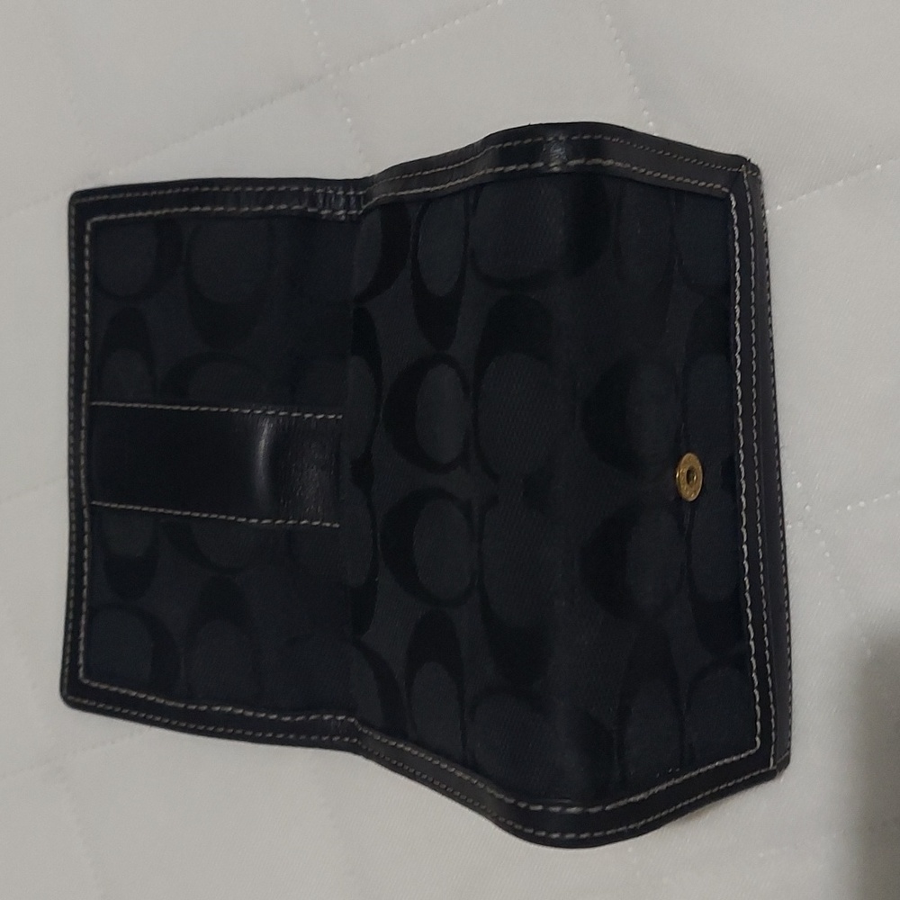 Coach Wallet - Picture 4 of 6